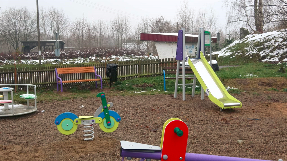 Realizacja projektu Modernizacji placu zabaw w Gołogórze
